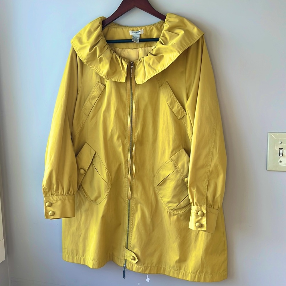 Vintage Vertigo Paris mustard yellow jacket coat. Size XL